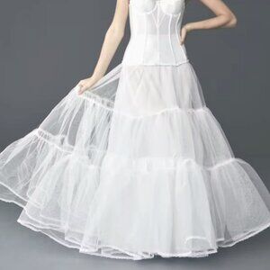 David's Bridal Ball Gown Silhouette Slip, Small